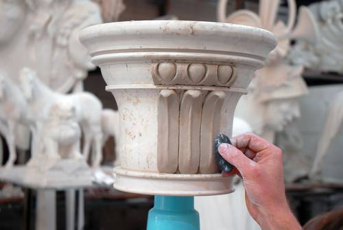 Reconstruction capital, plaster and clay
