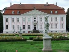 [Translate to englisch:] Park of Schloss Berlin-Friedrichsfelde