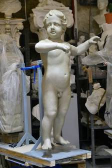 Putto Violinist