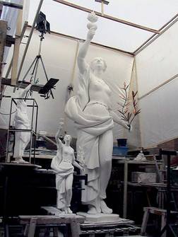 Model in plaster 1:1, finish