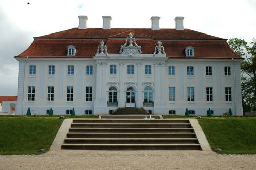 Schloss Meseberg, Treppenanlage Seeseite