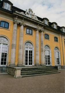 Schloss Mosigkau mit Freitreppe