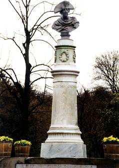 Colossal Bust, bronze