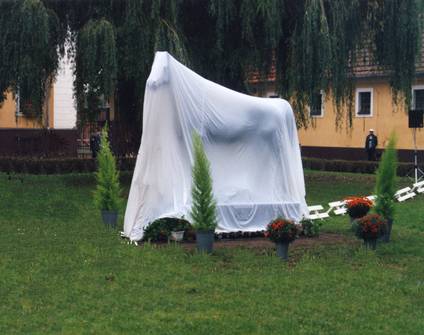 Unveiling of the monument