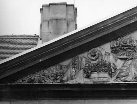 Tympanum relief, garden side